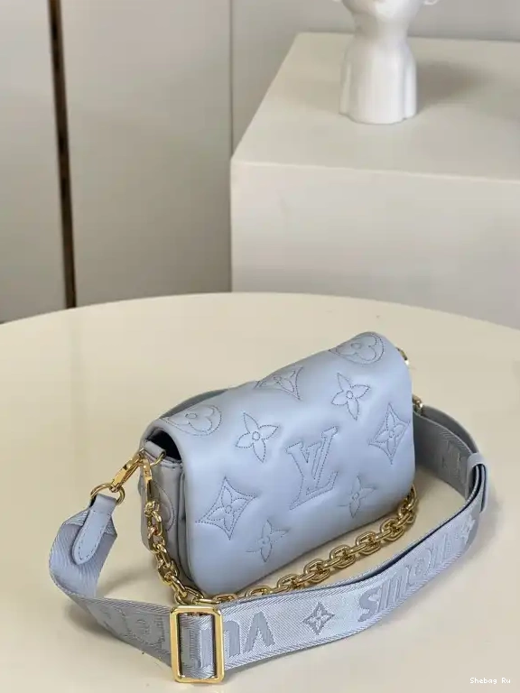 WALLET ON BUBBLEGRAM STRAP VUITTON LOUIS 0702
